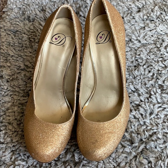 Gold heel - Picture 4 of 4